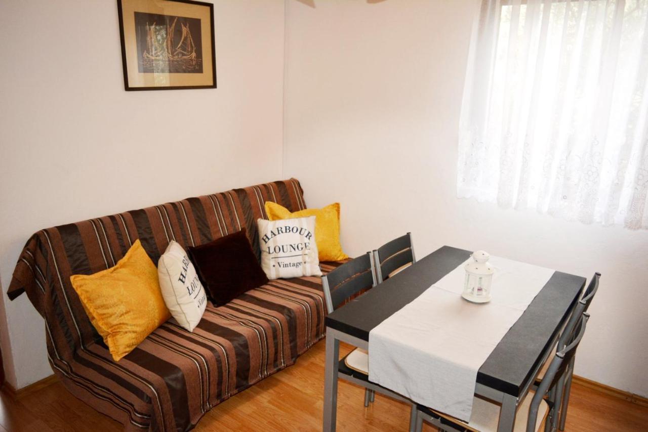 Cosic Apartmani Igrane Exterior photo