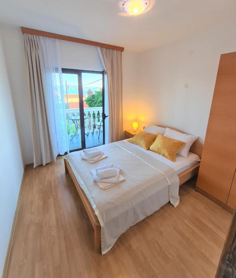 Cosic Apartmani Igrane Exterior photo